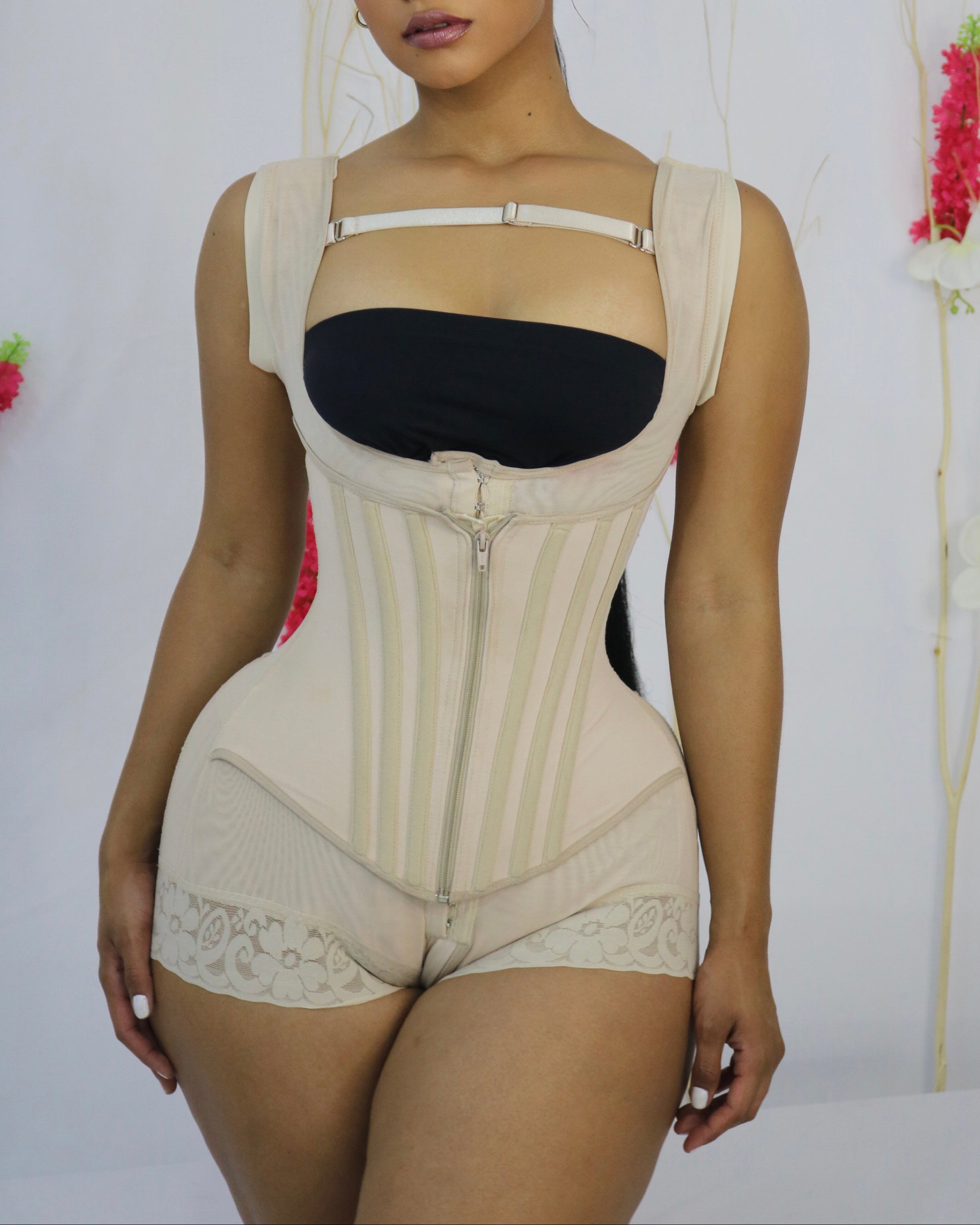 Shapewear mit hoher Kompression im Sanduhr-Stil für modische Kurven