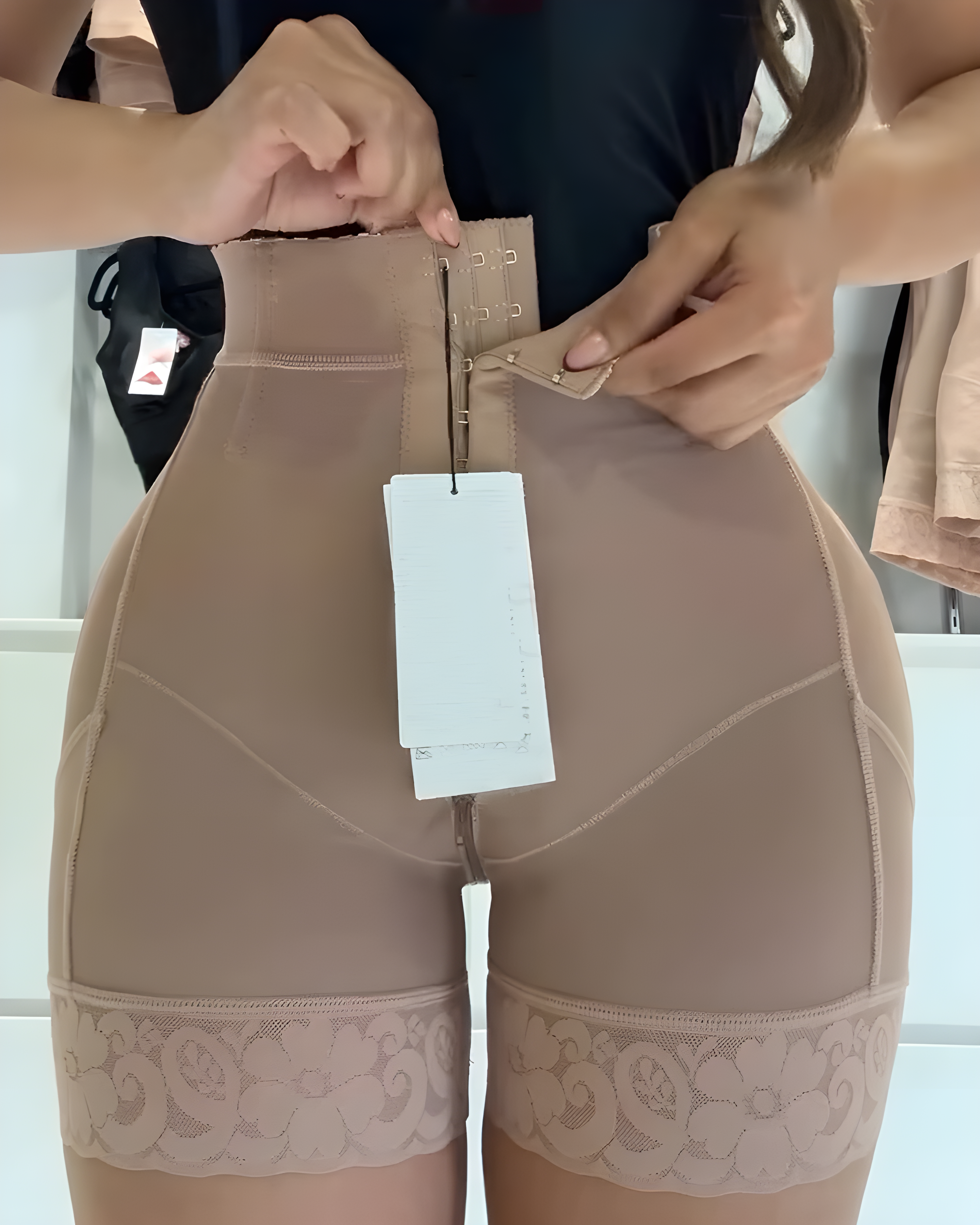 Pantalones cortos moldeadores de cintura alta con soporte para cadera