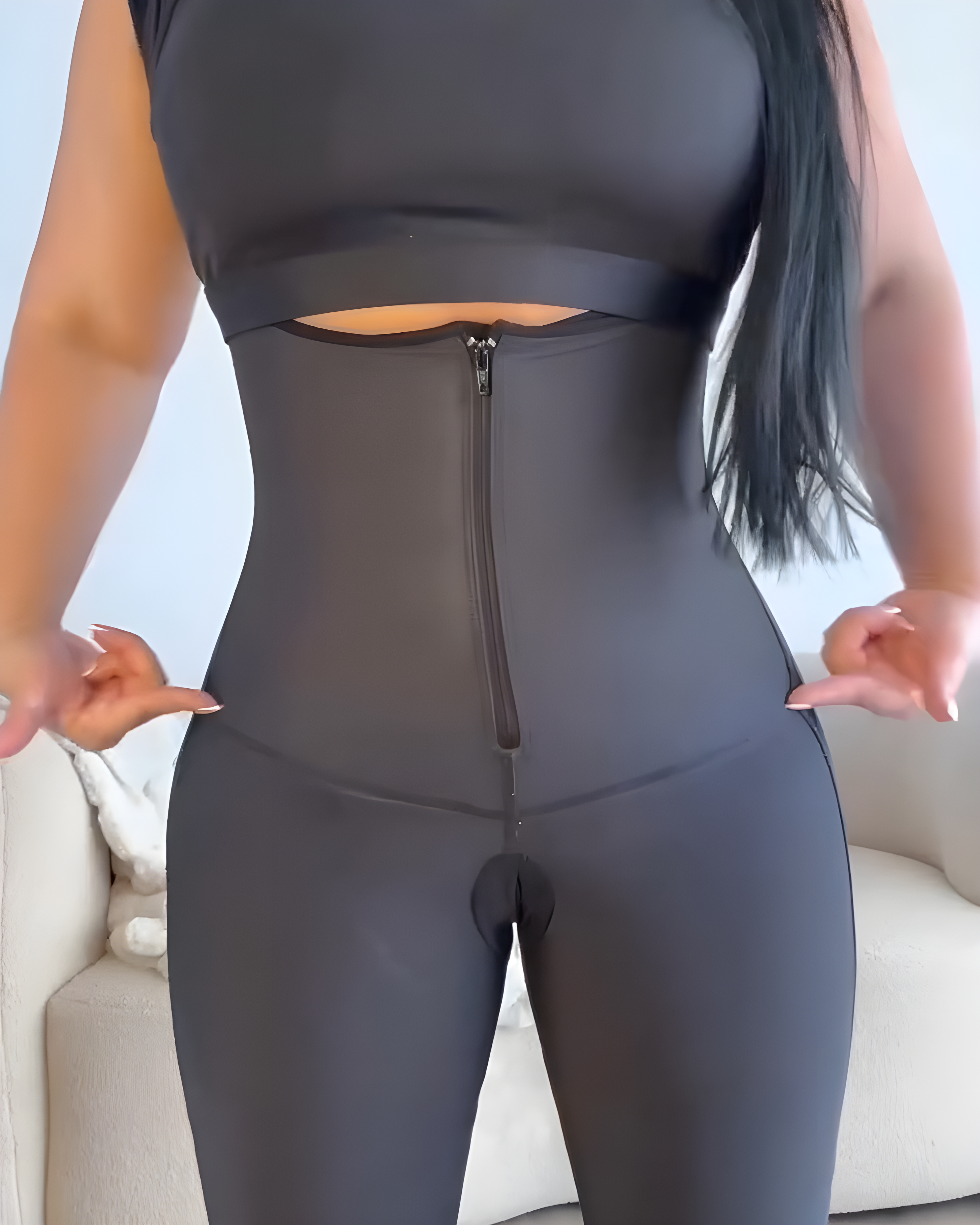 Shapewear in Mittellänge mit Reißverschluss vorne