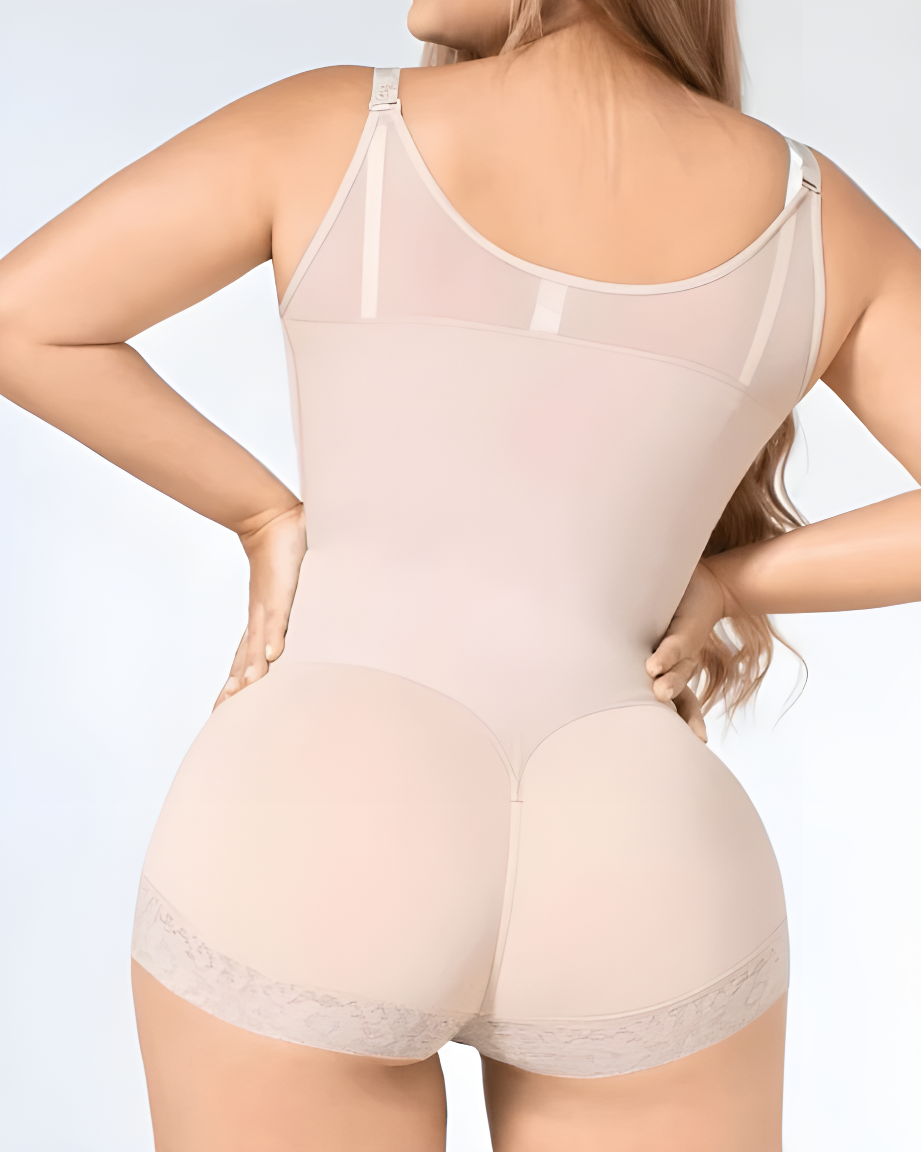 Tanga-Bodysuit mit offener Brust und hoher Kompression