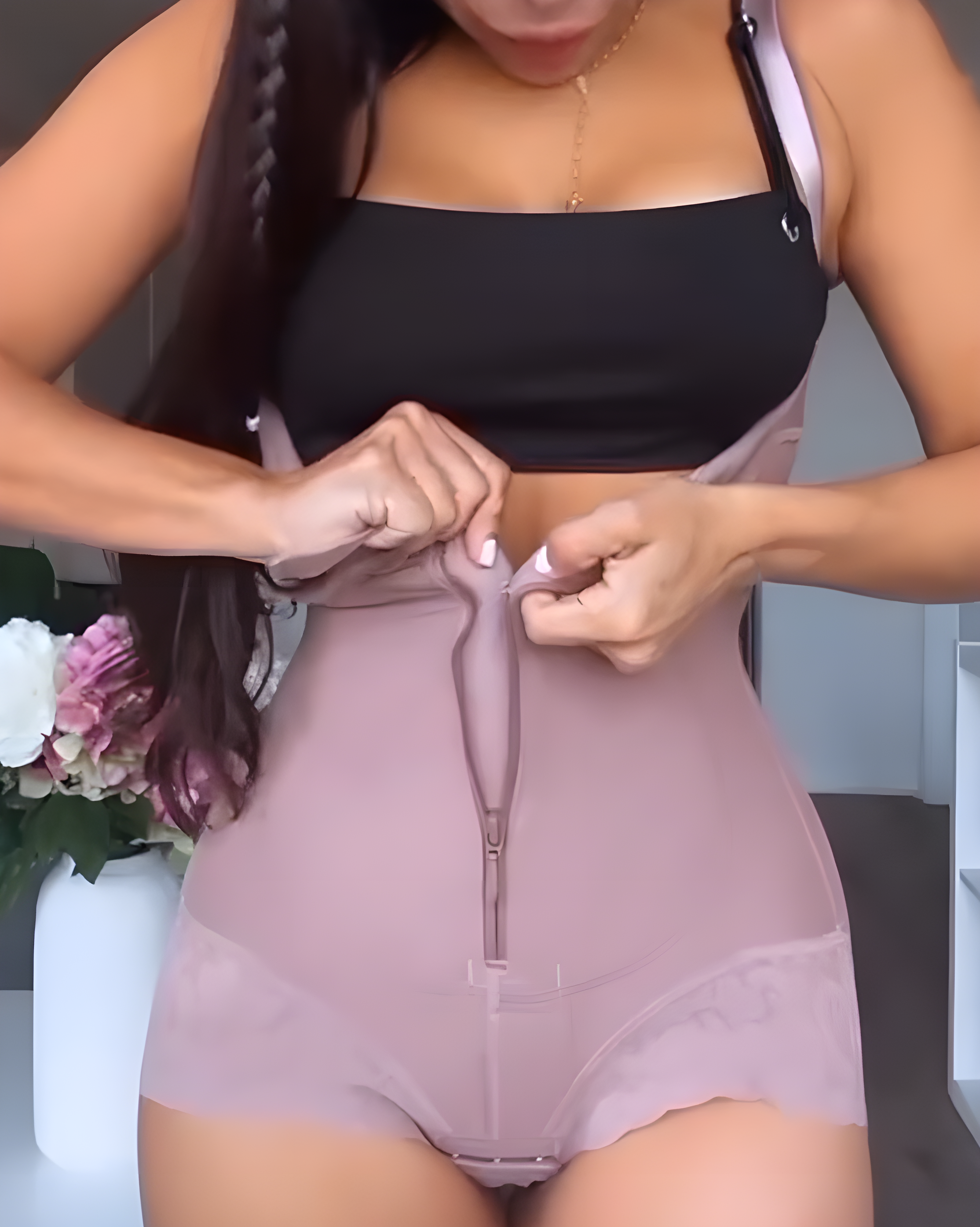 Shapewear-Bodysuit aus Spitze mit Haken-Ösen