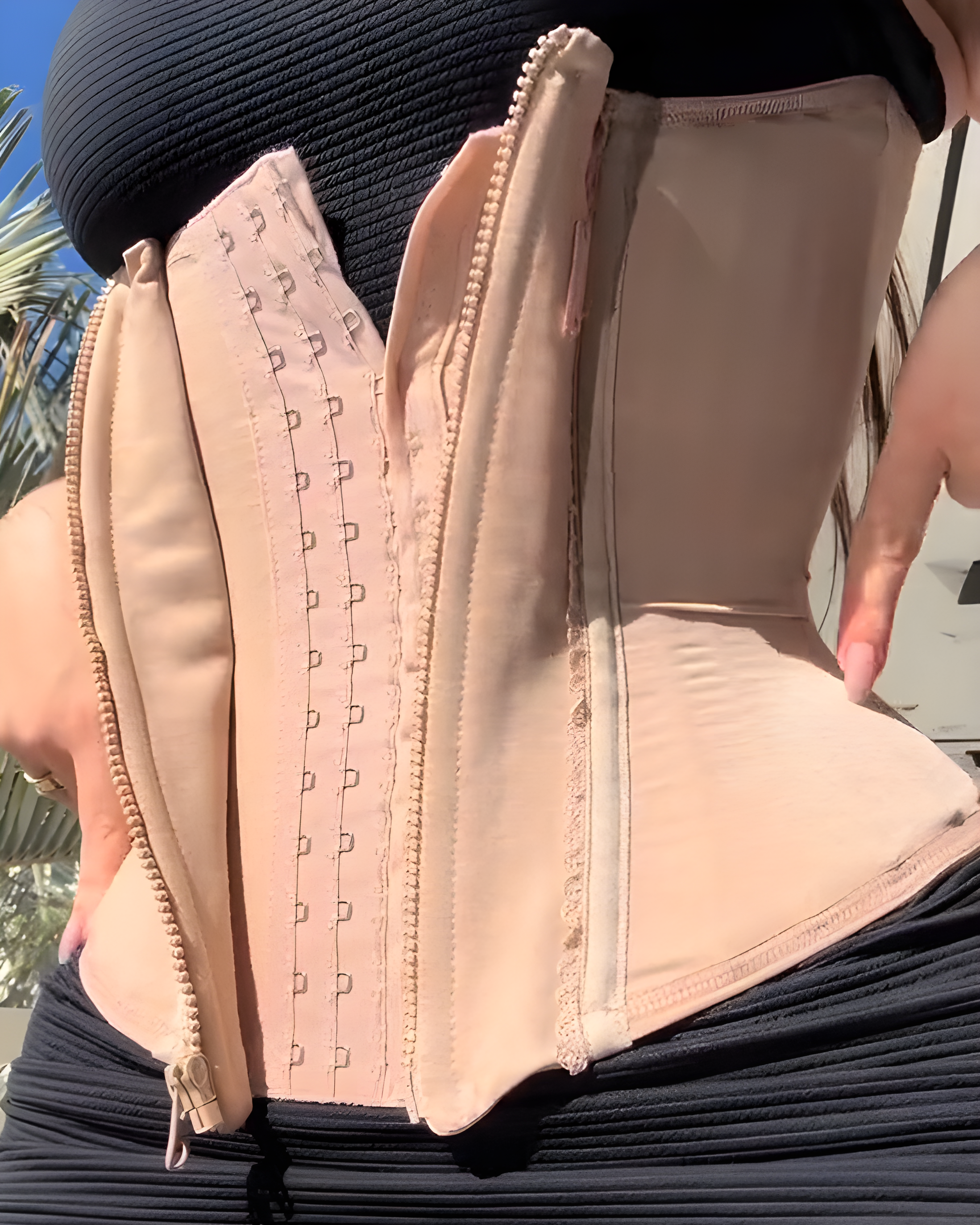 Lace Hourglass Shaping Waist Trainer