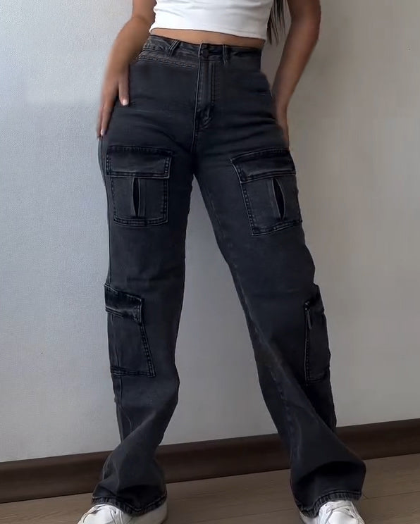 Jeans estilo cargo con múltiples bolsillos