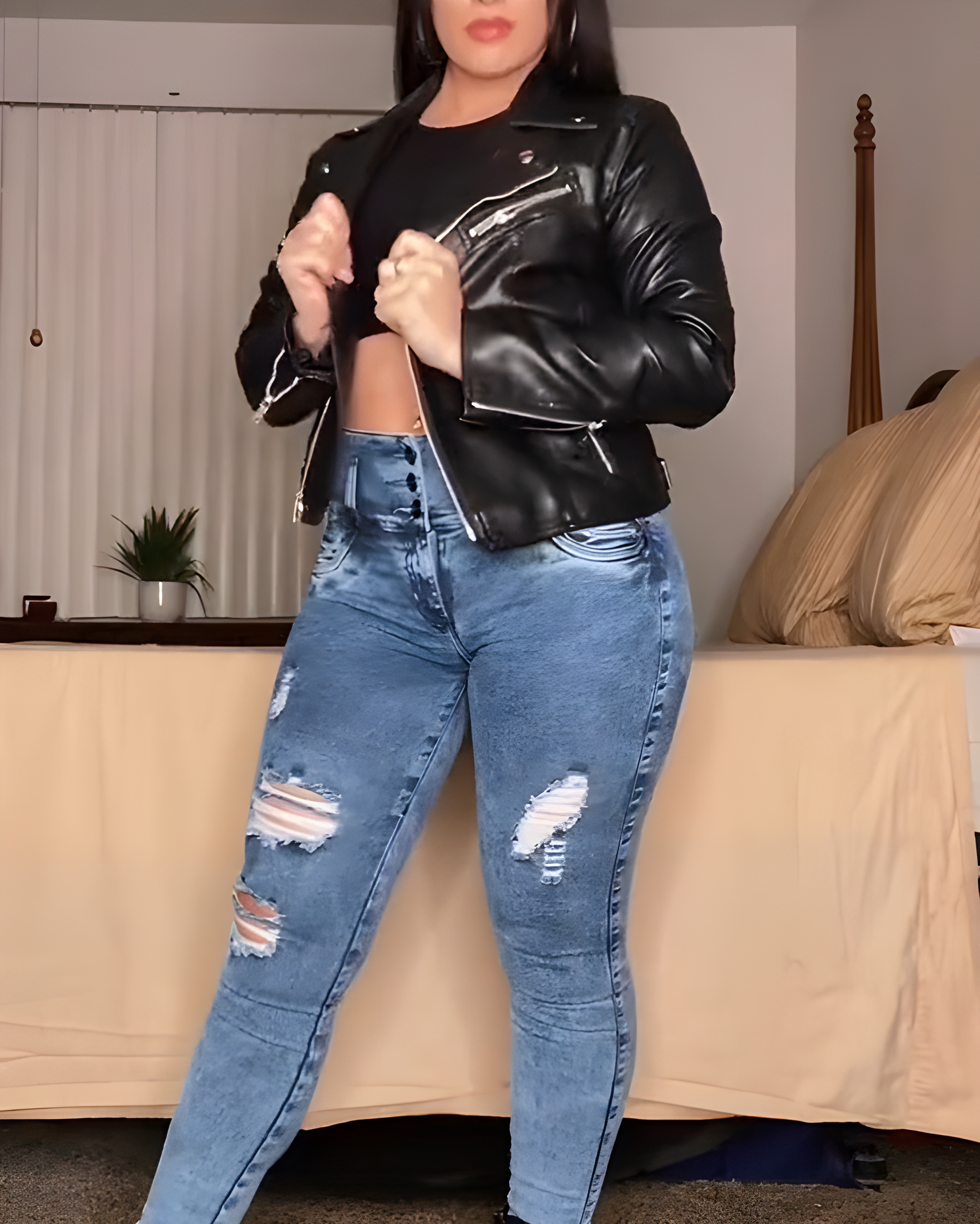 Skinny Ripped Hip-Lifting Jeans