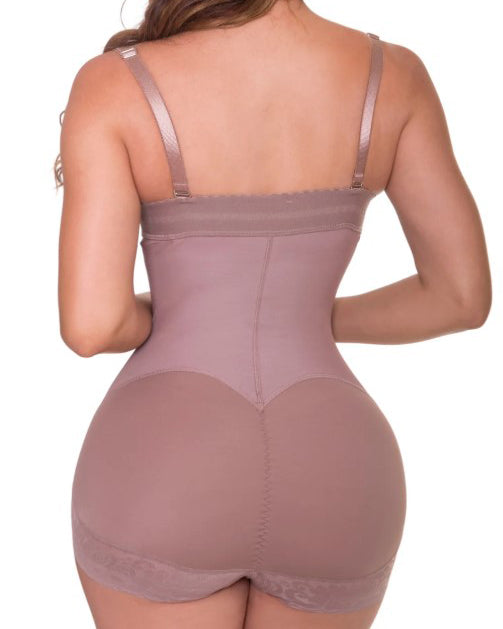 Shapewear-Bodysuit aus Spitze mit Haken-Ösen