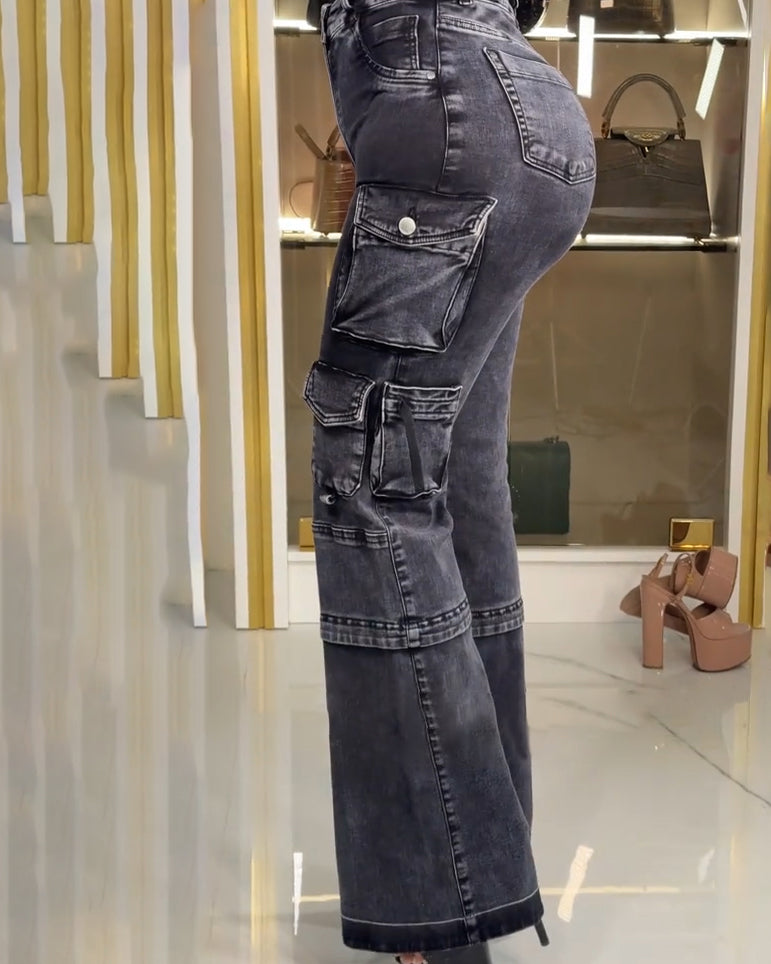 Straight-Leg Hip-Lifting Cargo Jeans with Pockets