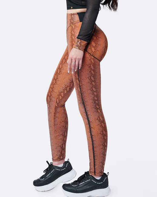 Pantalones de yoga de piel sintética con estampado de cintura alta